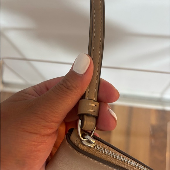 Coach | Beige Wristlet - Picture 4 of 9